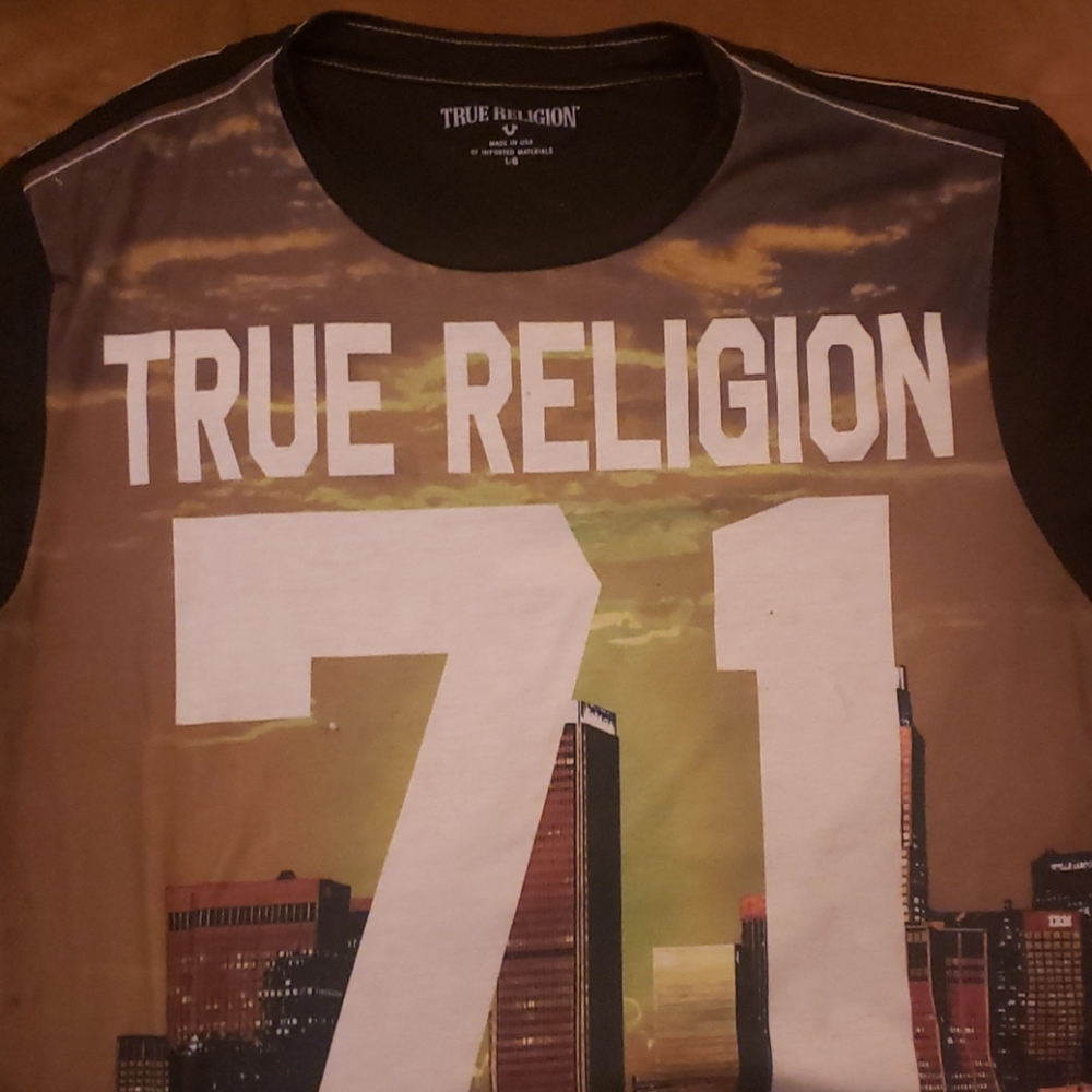 TRUE RELIGION TEE SHIRT